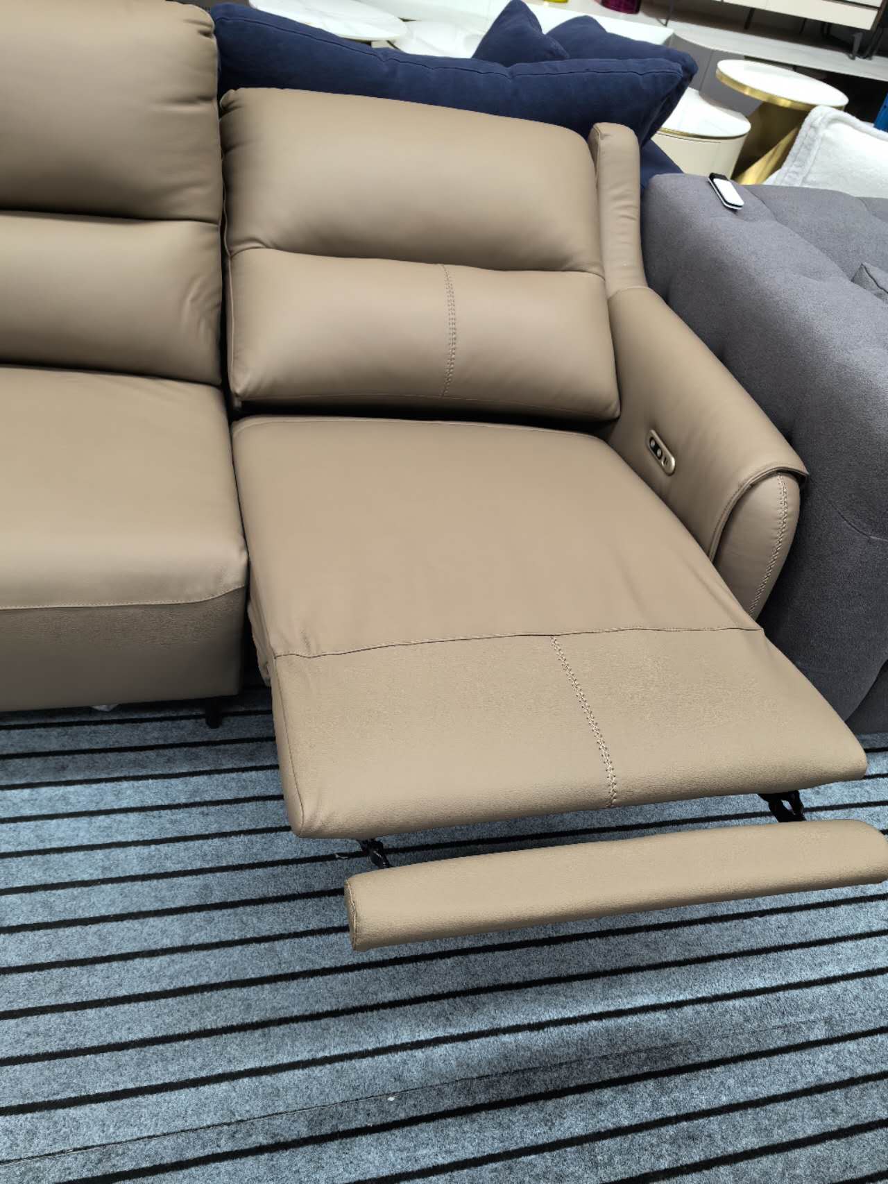 Electric Sofa AURELIA Elephant Gray Genuine Leather Double Armrest Single Electric Reclining Three-Seater Sofa 261cm | E004