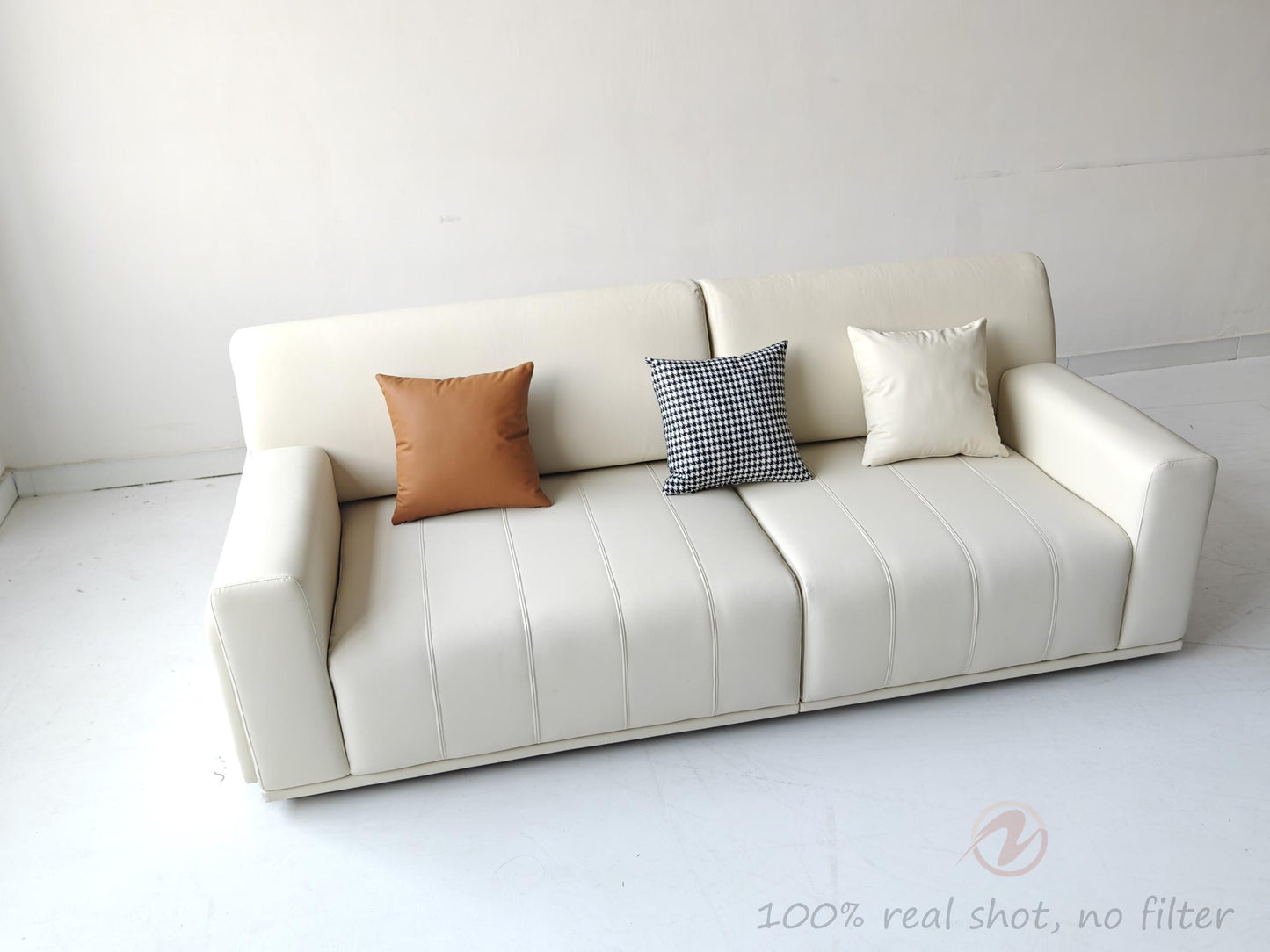SKANDI Comfort 3-Seater Sofa in Beige Cat-Scratch-Resistant Fabric with Latex Cushioning – 240cm | 1047