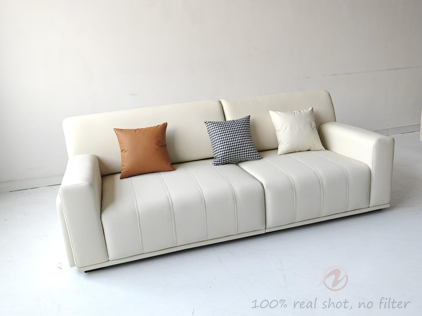 SKANDI Comfort 3-Seater Sofa in Beige Cat-Scratch-Resistant Fabric with Latex Cushioning – 240cm | 1047