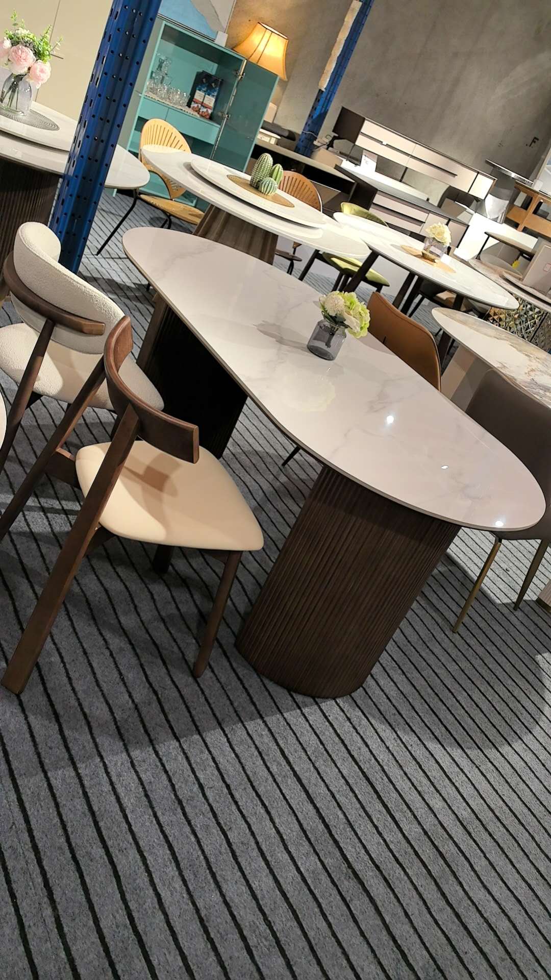 OSLO Oval Dining Table – White Sintered Stone Top & Walnut Solid Wood Base
