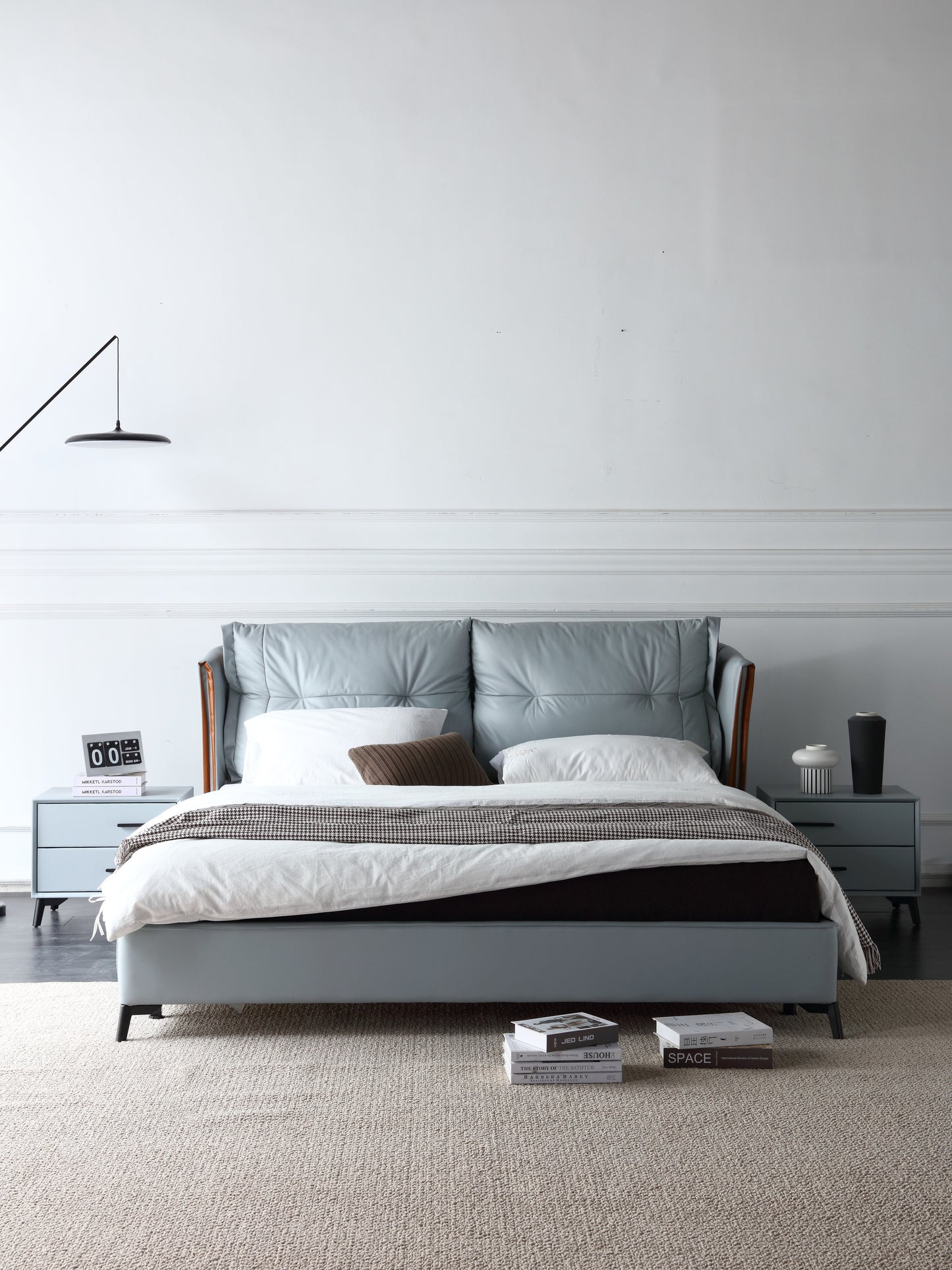 TOBIAS Luxurious Leather Bed Frame/Premium calf leather/Carbon steel legs/King/Queen