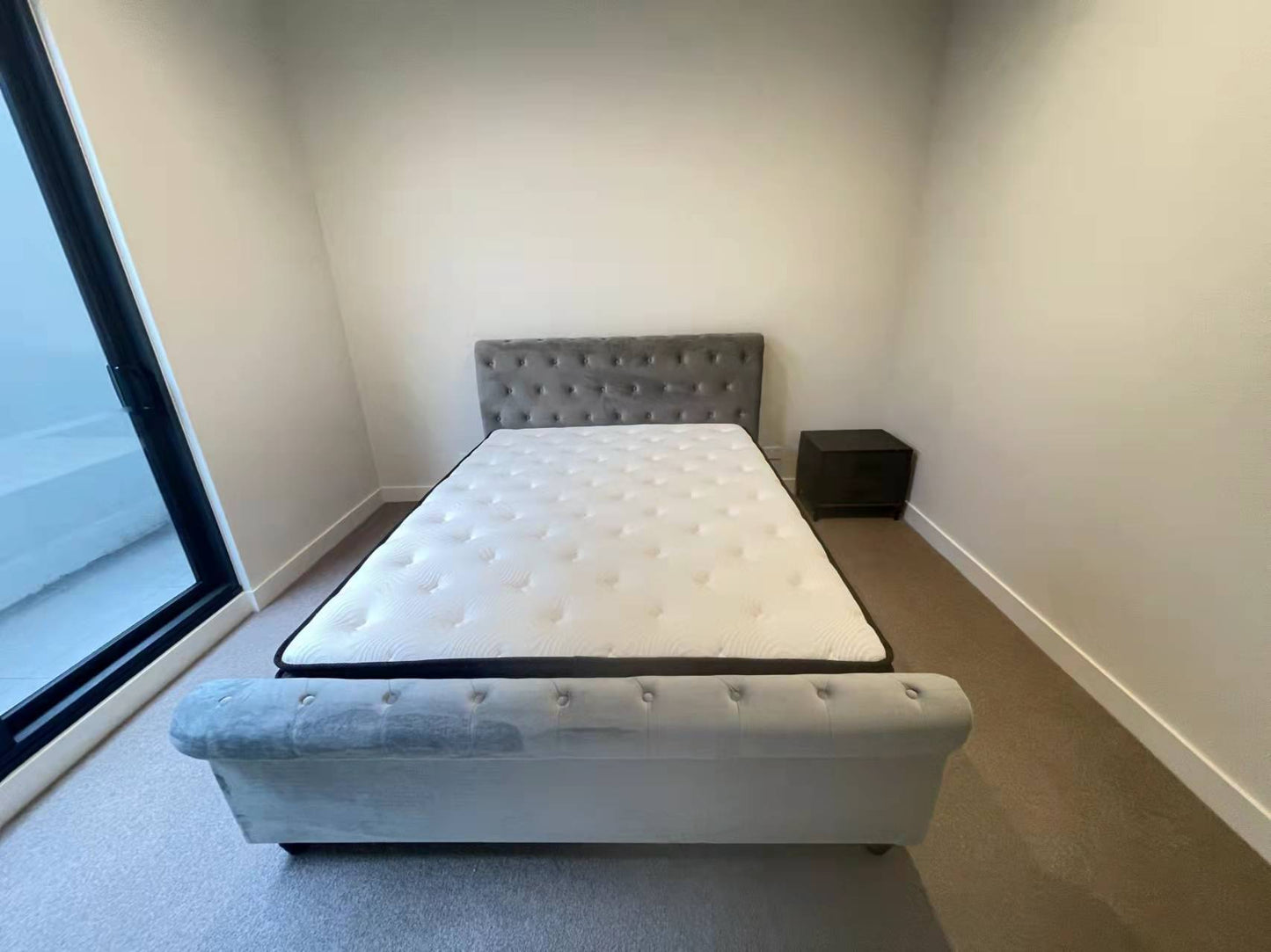 ROYAL Velvet Bed Frame Queen/King 0015