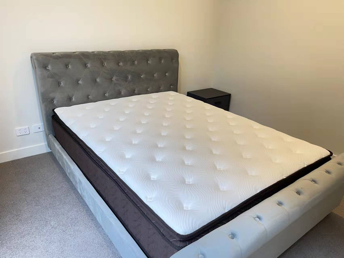 ROYAL Velvet Bed Frame Queen/King 0015
