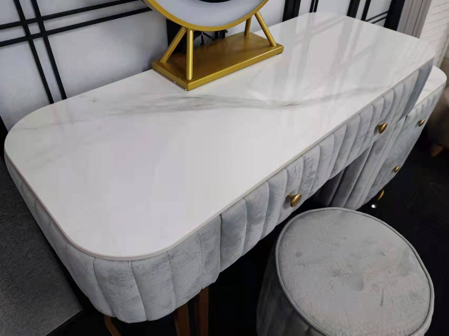 LED Luminous Vanity Velvet Table and Stool Set Makeup Dressing Table Sintered Stone Top