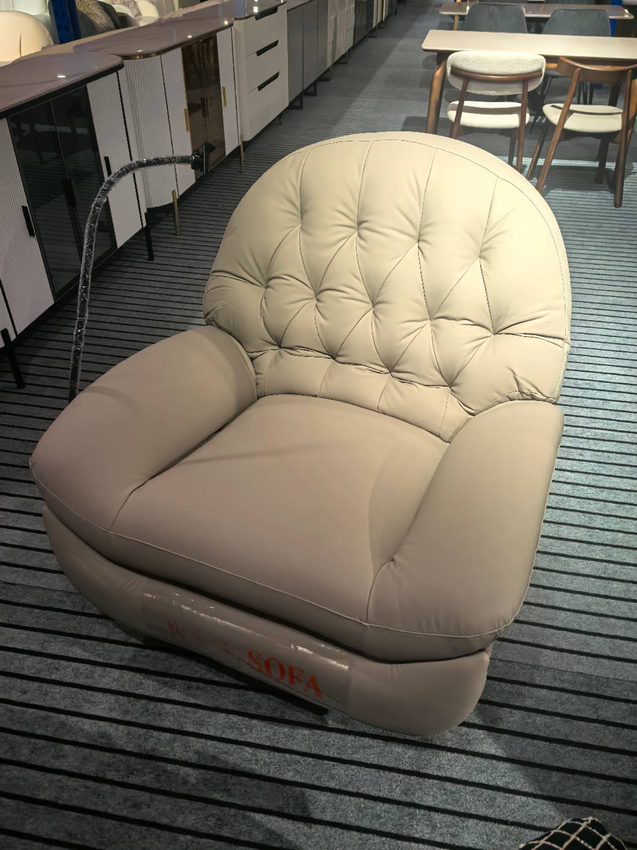 【Pre-Order】 Warm Beige & Grey Cat-Scratch Fabric Manual Recliner Chair with Footrest
