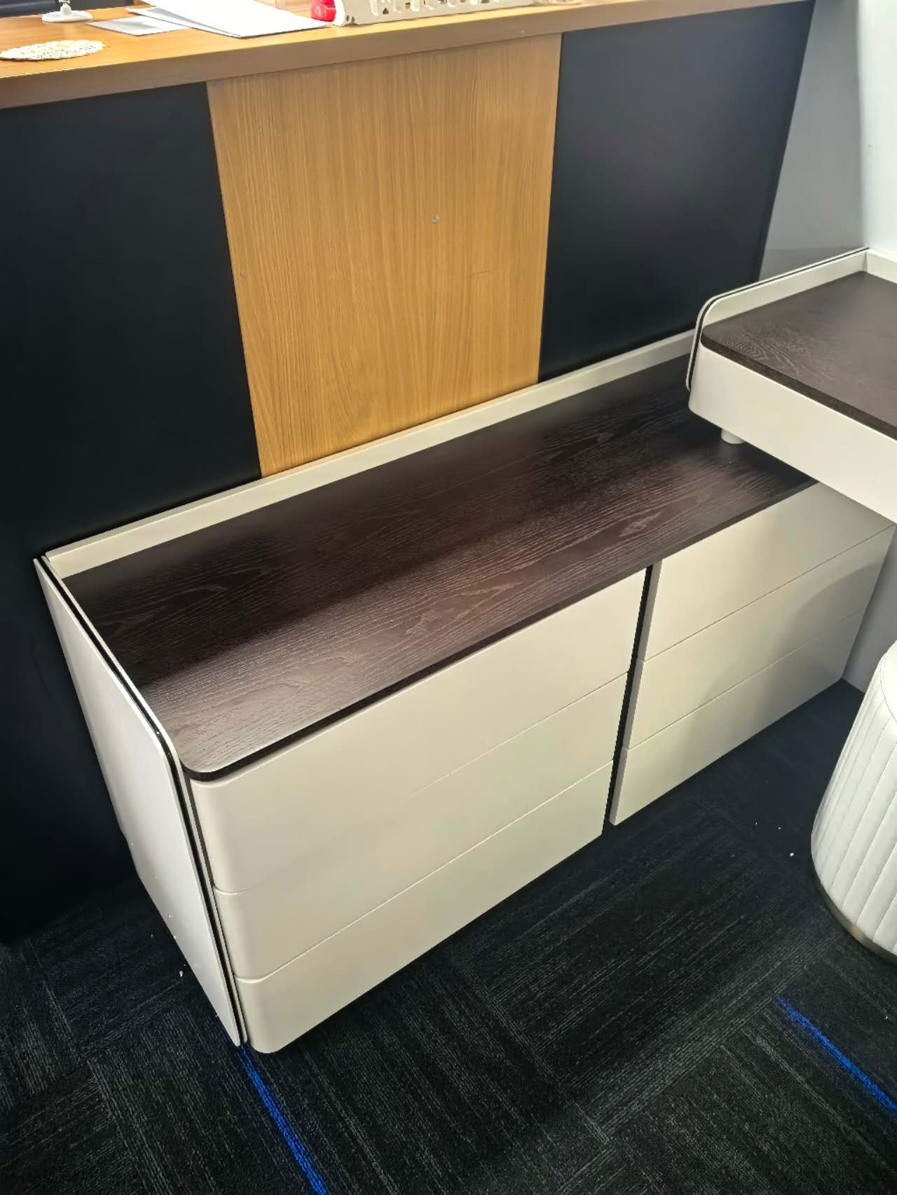 VELORA Italian Luxury Vanity Table with 6-Drawer Storage Cabinet | Modern Makeup Desk